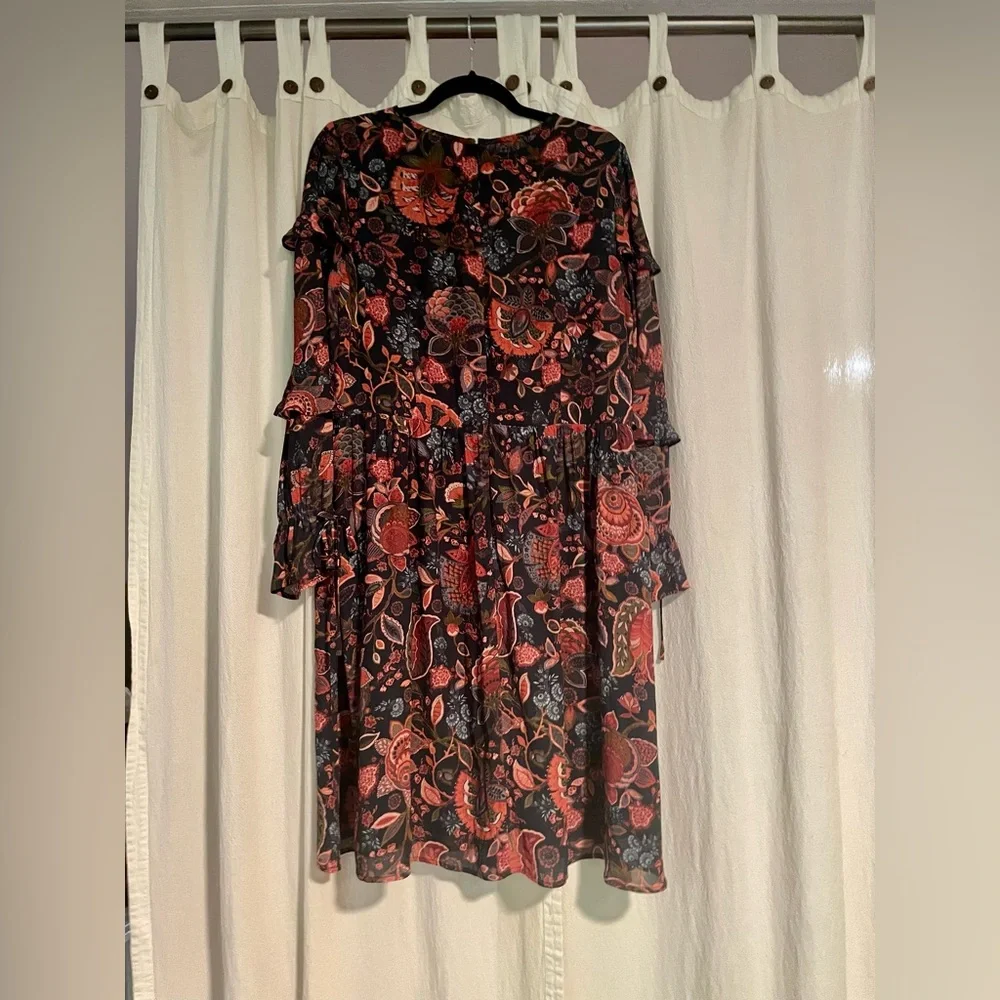 Loft Hydrangea Bouquet Mini Dress- Size 12 - Picture 6 of 7